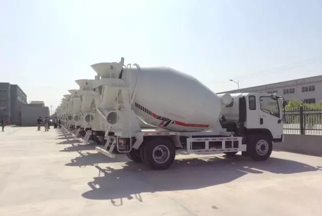 今日熱點(diǎn)：混凝土攪拌車罐體如何清洗？