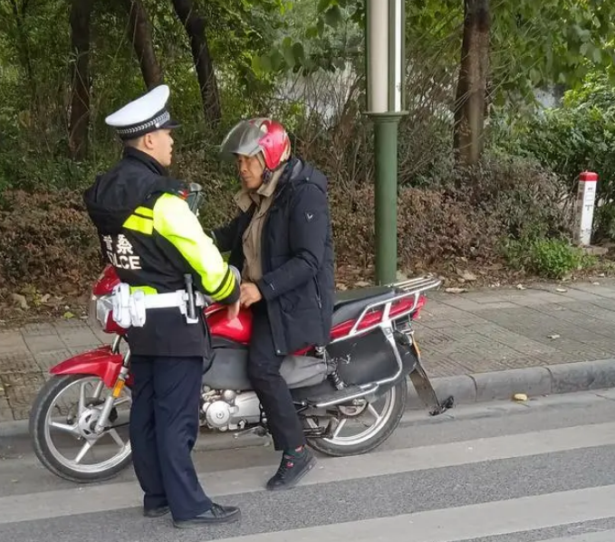 查處酒駕，只為大家的出行保駕護航